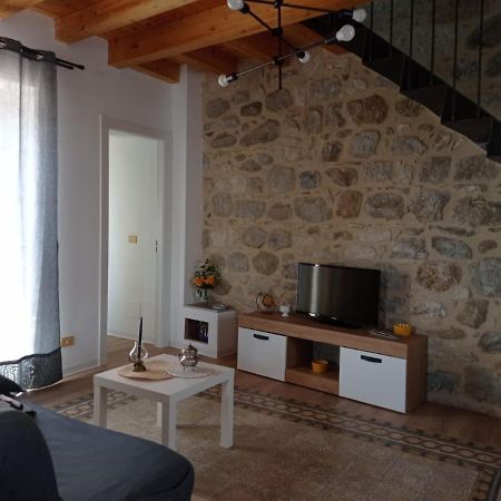 Casa Vacanze Borgo Gulini Da Anna Petralia Soprana Exterior foto