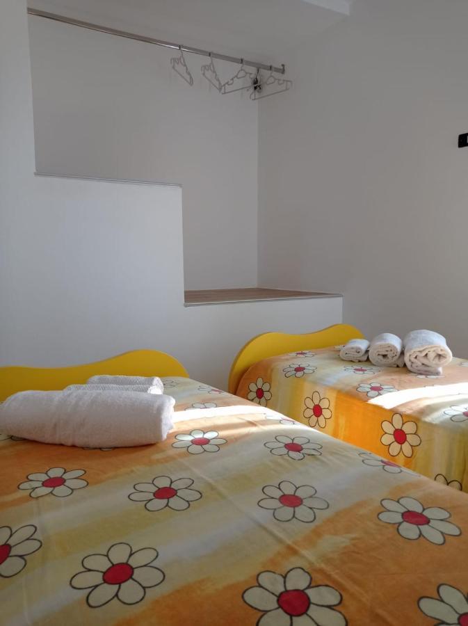 Casa Vacanze Borgo Gulini Da Anna Petralia Soprana Exterior foto